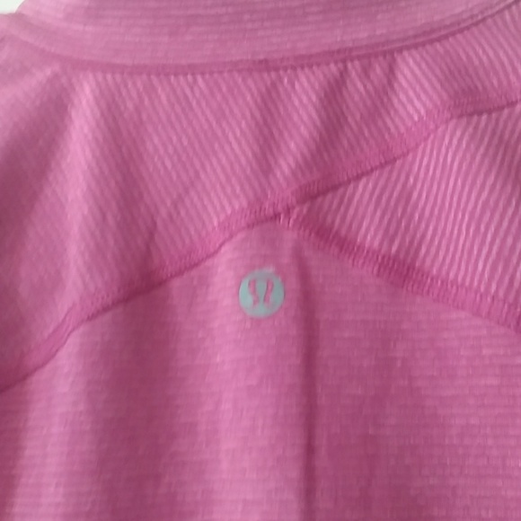 Lululemon Athletica Microstripe Ruched side Blouse - Picture 3 of 6